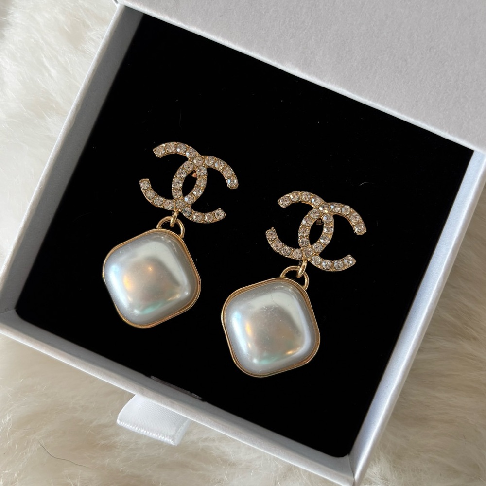 Fashion C Rhinestone and Faux Pearl Cushion Drop Earrings